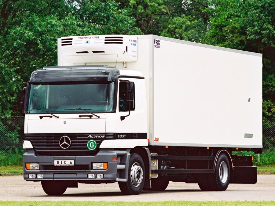  Mercedes-Benz Actros 1831 1997 года  (фото 4 из 9)